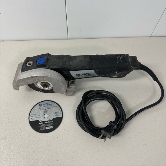 Dremel Ultra Saw 7.5 Amp 4" Compact Saw w/ Blades - Picture 4 of 7
